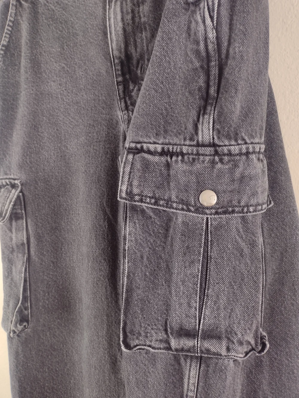 Madewell Washed Black Low Slung Cargo Washed Straight Leg Jeans Size 24